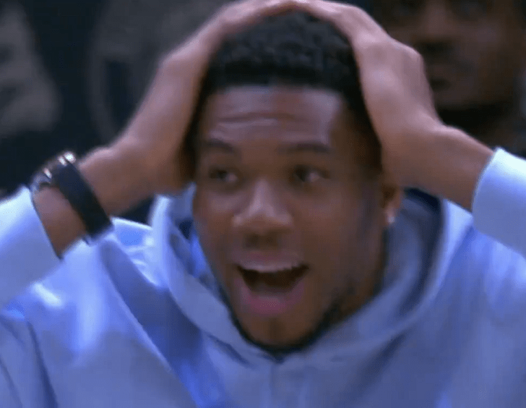 Ο Θανάσης Αντετοκούνμπο έβαλε ζογκλερικό καλάθι και ο Γιάννης τρελάθηκε! (vid)