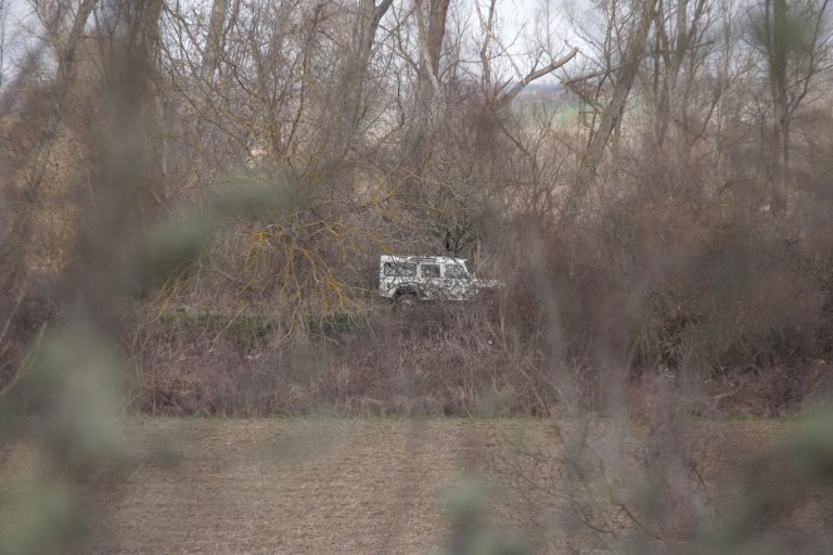 Βασανιστήρια, παρακρατικές ομάδες και βίαιες επαναπροωθήσεις από τις ελληνικές αρχές εντόπισε ο εσωτερικός έλεγχος της Frontex