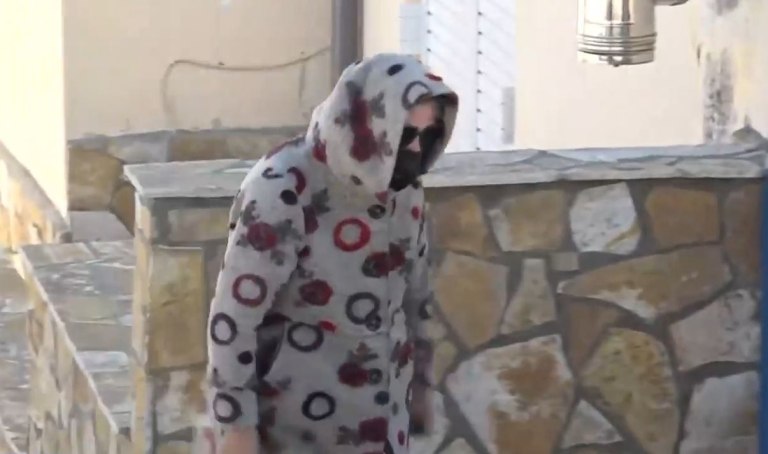 Βοιωτία: Μονίμως απούσα από τα ΚΕΠ η 62χρονη  Οι δύο γάμοι, η απομόνωση και η σχέση με τον γιο της