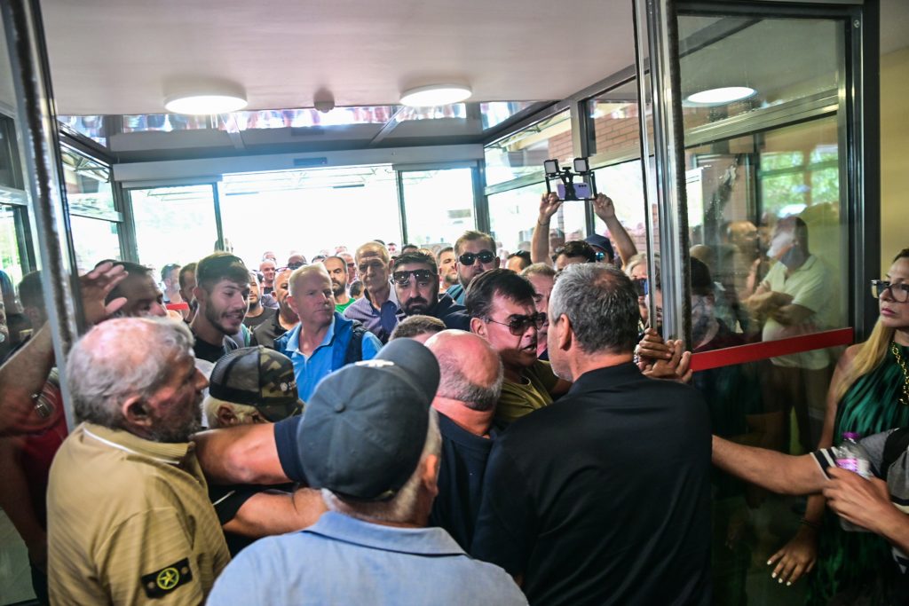 ΣΥΡΙΖΑ: Οι κτηνοτρόφοι οδηγούνται ως πρόβατα επί σφαγήν από το Επιτελικό Κράτος Μητσοτάκη  Έξαρση ευλογιάς