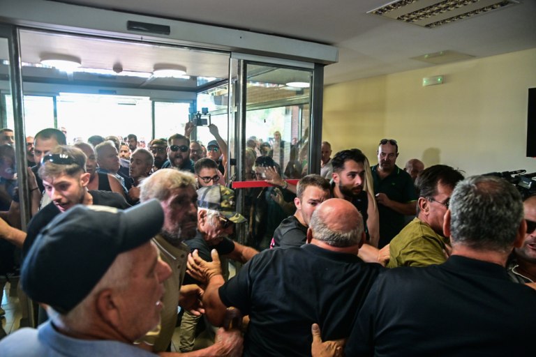 ΣΥΡΙΖΑ: Οι κτηνοτρόφοι οδηγούνται ως πρόβατα επί σφαγήν από το Επιτελικό Κράτος Μητσοτάκη  Έξαρση ευλογιάς