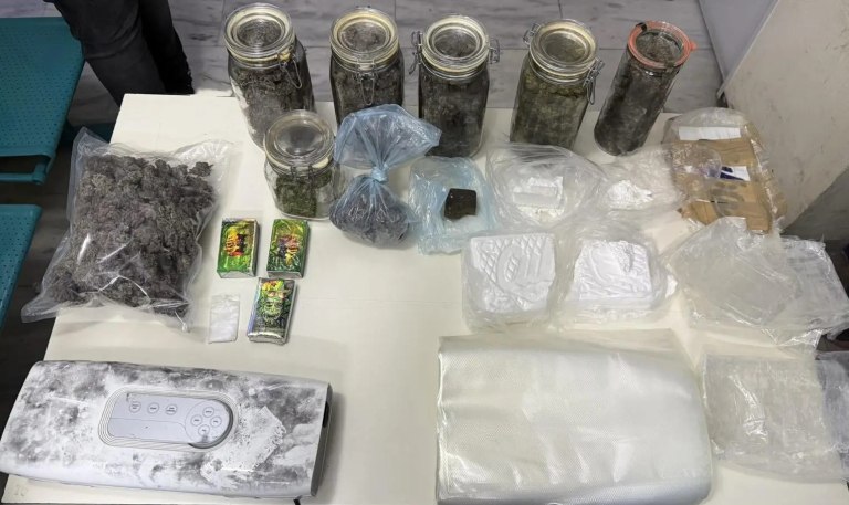 Ηλιούπολη: Πάνω από 1 κιλό κοκαΐνη εντοπίστηκε σε διαμέρισμα-καβάτζα 28χρονου  Είχε συλληφθεί στον Άγιο Παντελεήμονα