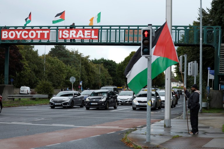 Eurovision 2026: Η Ιρλανδία θα μποϊκοτάρει τον προσεχή διαγωνισμό τραγουδιού εφόσον συμμετάσχει στο Ισραήλ