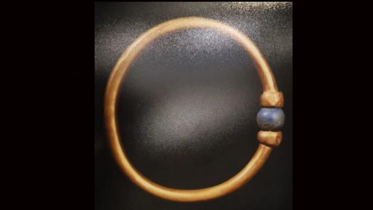 Αίγυπτος: Σε χυτήριο κατέληξε το χρυσό βραχιόλι του φαραώ Αμενεμόπη  Τέσσερις συλλήψεις για την κλοπή του