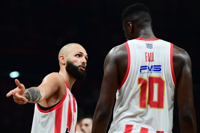 Από τον Αντέ Μενσά στον Ντιλικίνα: Οι 8 Γάλλοι στην ιστορία του Ολυμπιακού