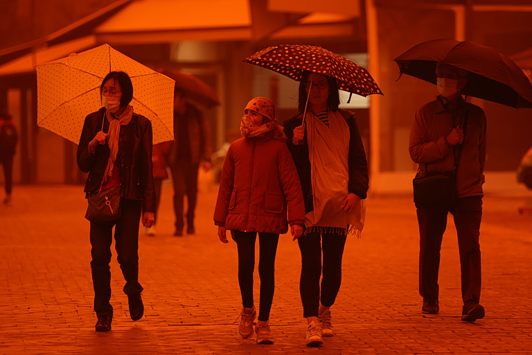 Πορτοκαλί ουρανός στην