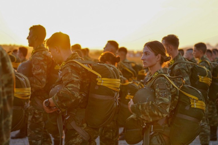 Αλλάζει η στρατιωτική εκπαίδευση  Μπαίνουν τα drones και οι νέες τεχνολογίες