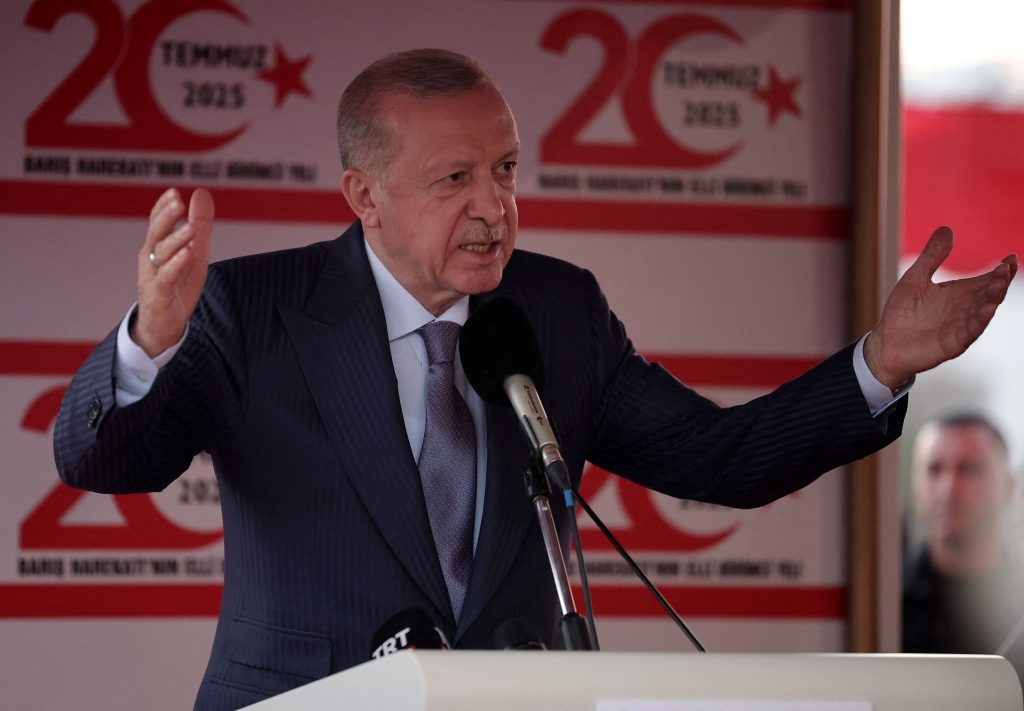 Ερντογάν: Επικοινώνησε τηλεφωνικά με τον εμίρη του Κατάρ στον απόηχο της ισραηλινής επίθεσης στη Ντόχα