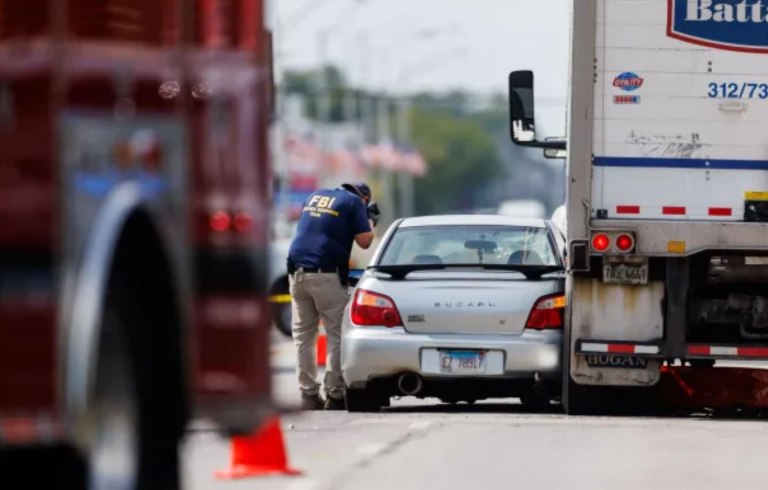 Σικάγο: Ο δήμαρχος ζητά τη διεξαγωγή έρευνας για τον θάνατο μετανάστη από πυροβολισμό πράκτορα της ICE
