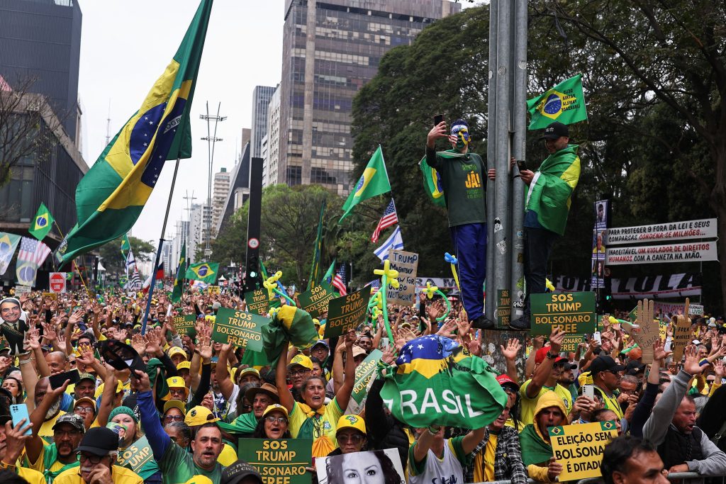Βραζιλία: Διαδηλώσεις υπέρ του Μπολσονάρου καθώς το Ανώτατο Δικαστήριο ετοιμάζεται να εκδώσει την ετυμηγορία του