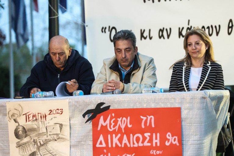 Συγγενείς θυμάτων απαντούν στον Φλωρίδη για τα αιτήματα εκταφής  Τι αναφέρει το εξώδικο των Ρούτσι  Καρυστιανού