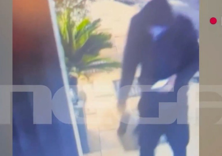 Μιχαλακοπούλου: Νέο βίντεο ντοκουμέντο  Με το κινητό στο χέρι ο δράστης τοποθετεί τη βόμβα στη ντισκοτέκ