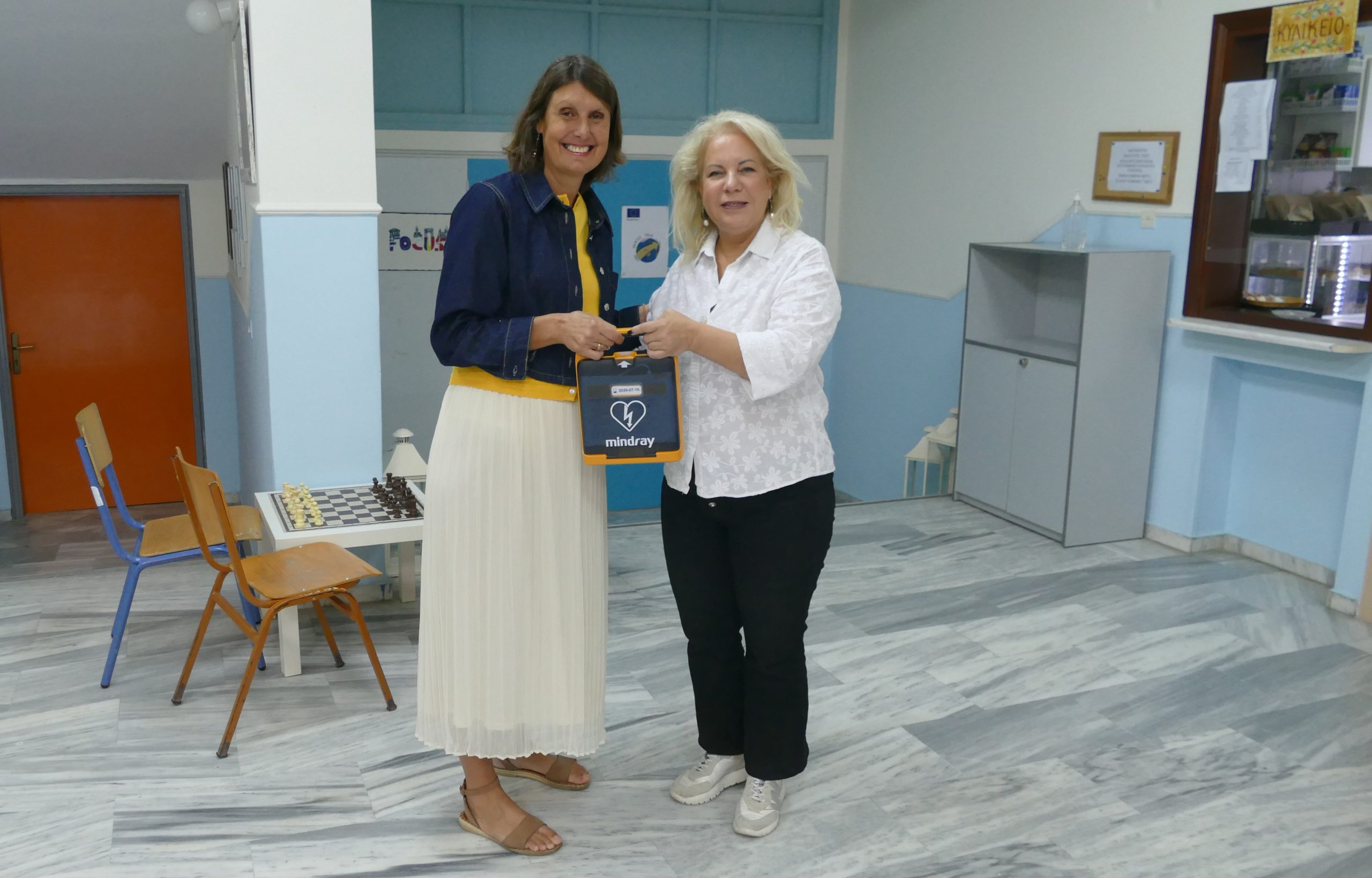 Παράδοση απινιδωτή στο ΓΕΛ Αγριάς από την Περιφέρεια Θεσσαλίας