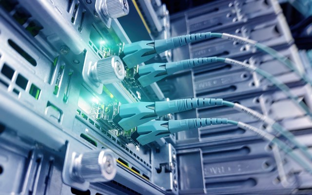 Ξεκίνησε η εμπορική διάθεση υπηρεσιών οπτικής ίνας στο πλαίσιο του UFBB: Ημιαστικές, αγροτικές περιοχές αποκτούν για πρώτη φορά ευρυζωνικές συνδέσεις