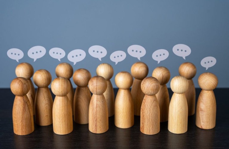 Δημοσκόπηση: Τα μέτρα και οι εξαγγελίες στη ΔΕΘ είναι σε λανθασμένη κατεύθυνση  Γυρίζουν την πλάτη στην κυβέρνηση οι νέοι