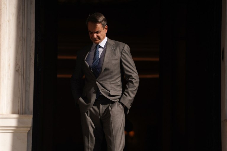 Αφωνία Μητσοτάκη για τους 27 Έλληνες απαχθέντες στην κυριακάτικη ανάρτηση