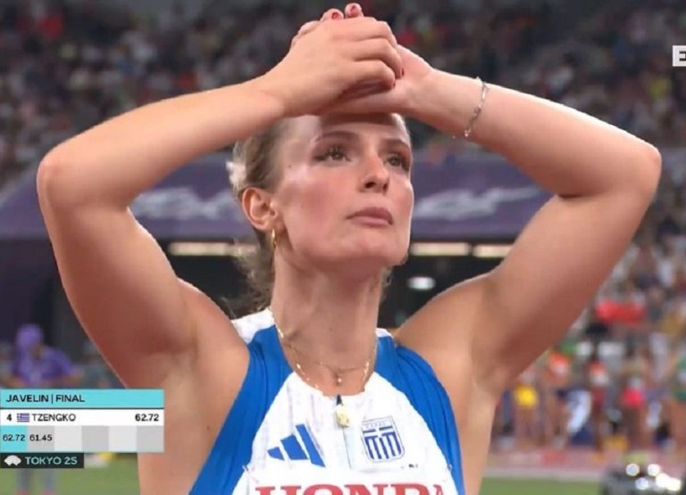 Δάκρυσε η Τζένγκο: Συγκινούμαι γιατί βγαίνει όλη η πίεση της χρονιάς  Μπορούσε να βγει κάτι πολύ καλύτερο