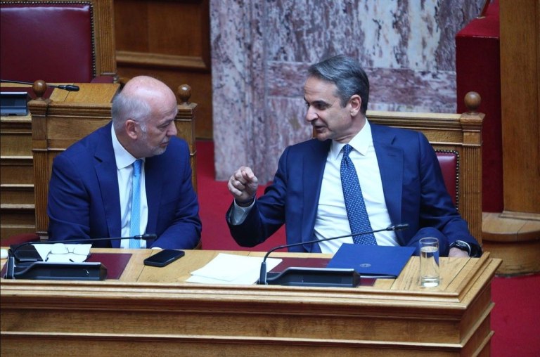 Τέμπη: Η κυβέρνηση επικαλείται την ανεξαρτησία της Δικαιοσύνης όταν τη βολεύει