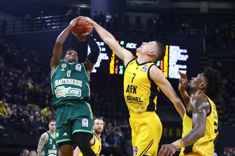 LIVE: Παναθηναϊκός  ΑΕΚ