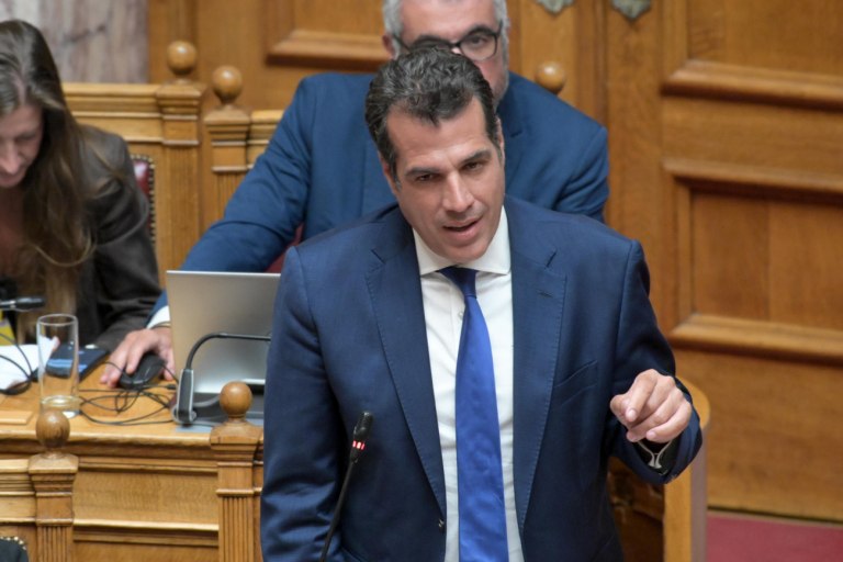 Εγκύκλιος Πλεύρη: Καταργείται ο όρος παράτυπη μετανάστευση, αντικαθίσταται με το παράνομη μετανάστευση