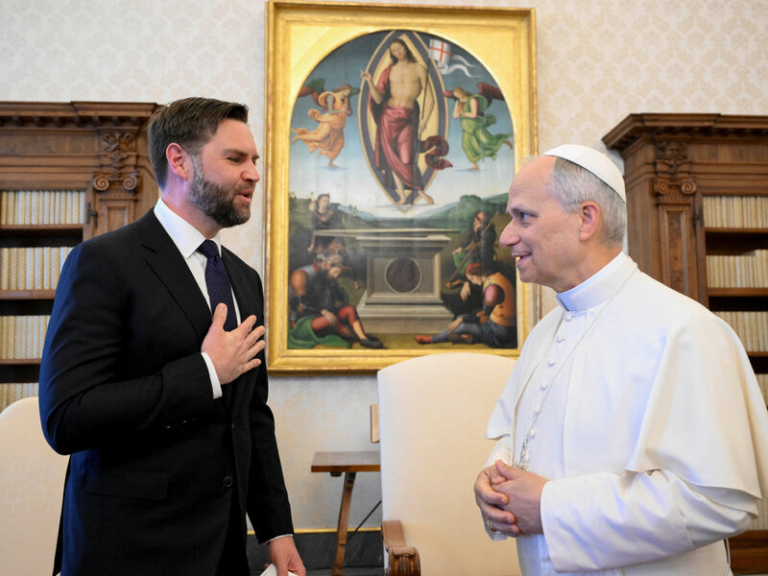 Ο Βανς υποδεικνύει στον πάπα Λέοντα να ασχολείται με πνευματικά και ηθικά ζητήματα