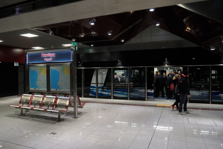 Μετρό Θεσσαλονίκης: Αλλαγές στο ωράριο από τη Δευτέρα  Τον Νοέμβριο διακόπτεται η κυκλοφορία