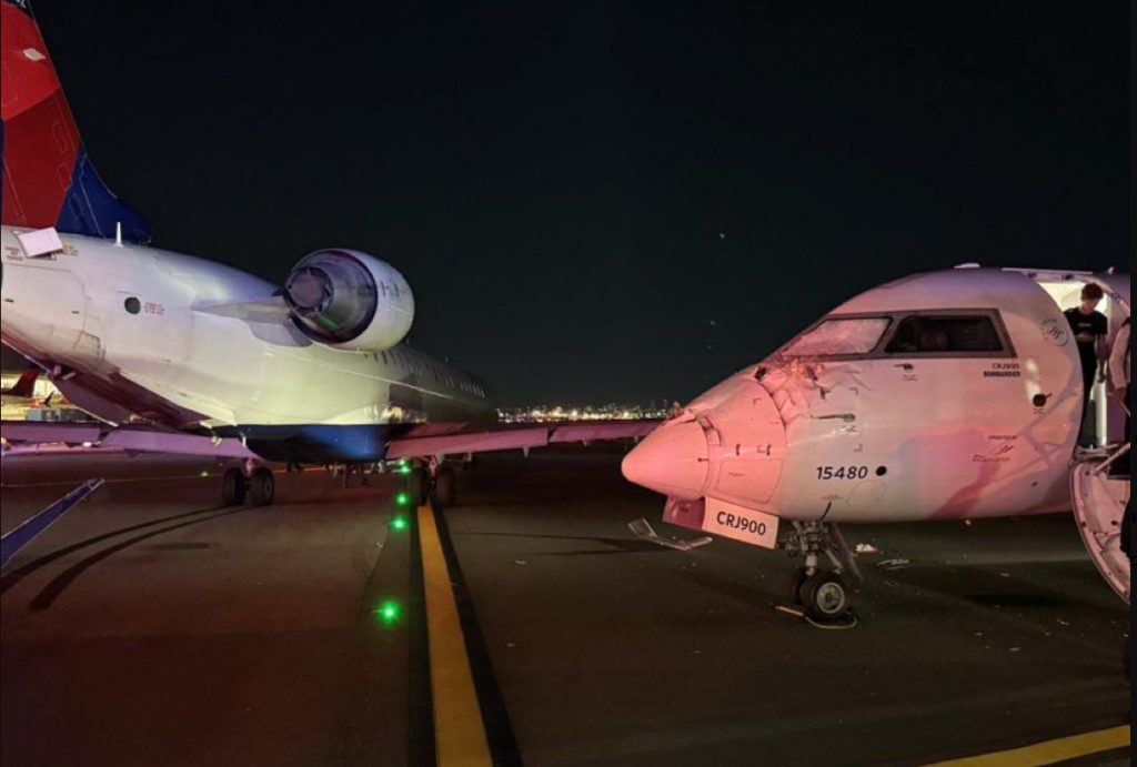 Συναγερμός σε αεροδρόμιο της Νέας Υόρκης: Σύγκρουση δύο αεροσκαφών με 93 επιβάτες κατά τη διάρκεια της απογείωσης