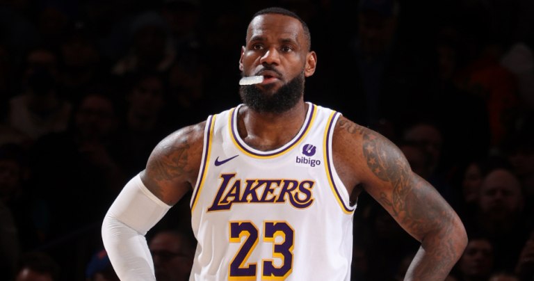 Το επικοινωνιακό παιχνίδι του Λεμπρόν Τζέιμς που κατέληξε σε κράξιμο (pics)