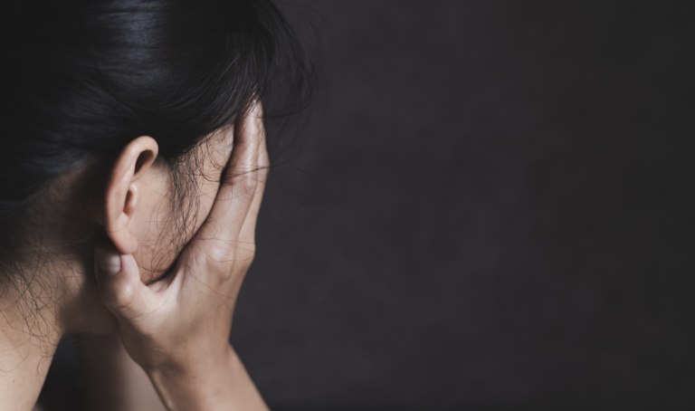 Εξελίξεις στην υπόθεση ξυλοδαρμού στη Βέροια  Το κινητό της 24χρονης ίσως δείξει τους δράστες