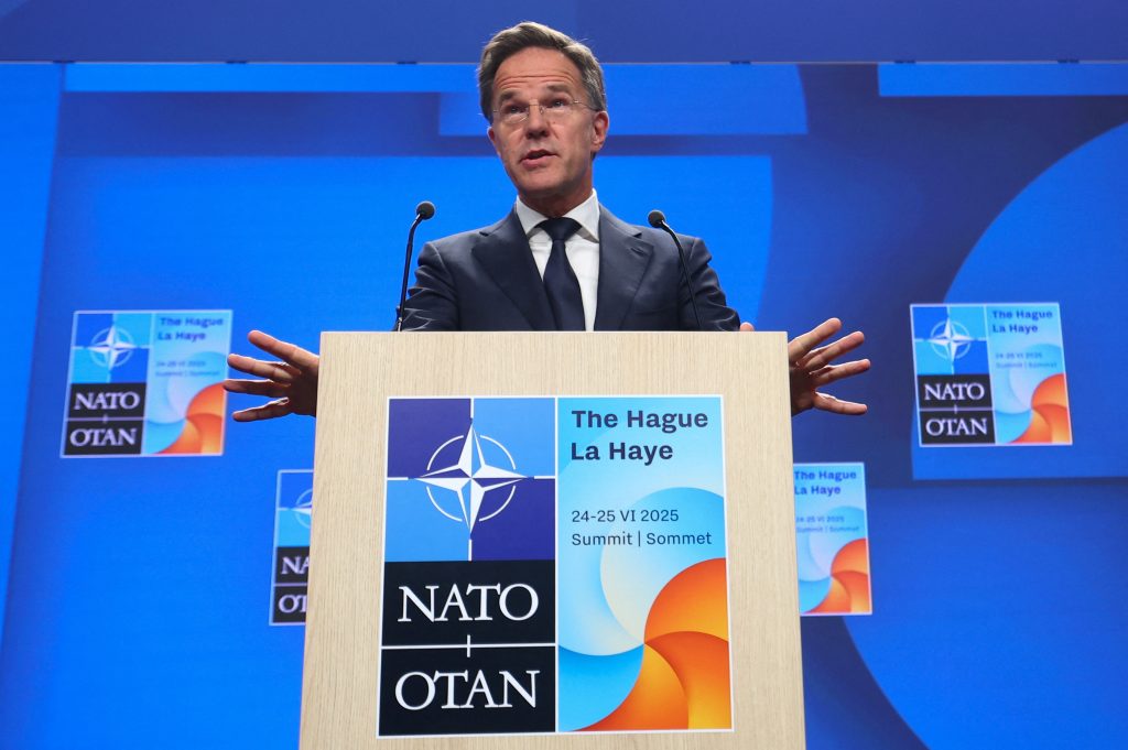 Ρούτε: Τα μέλη του ΝΑΤΟ μπορούν να καταρρίπτουν ρωσικά αεροσκάφη αν παραβιάσουν τον εναέριο χώρο του