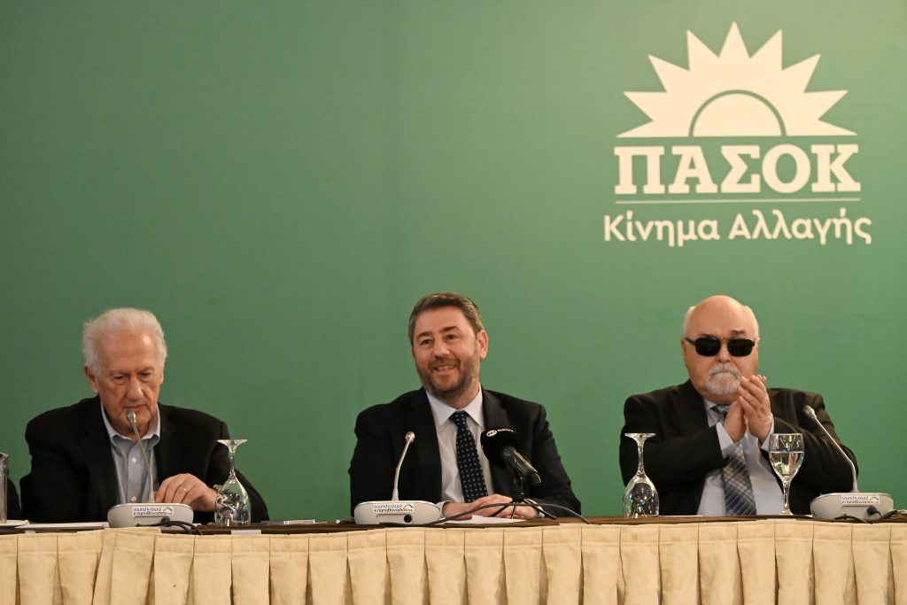 ΠΑΣΟΚ: Ενας ο πρώτος, αλλά πολλοί οι δεύτεροι