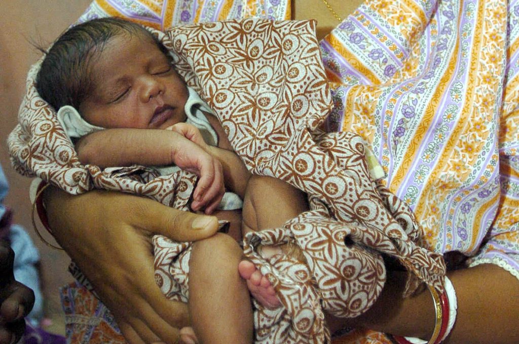 Βρέφος 20 ημερών βρέθηκε θαμμένο ζωντανό  Nοσηλεύεται σε κρίσιμη κατάσταση