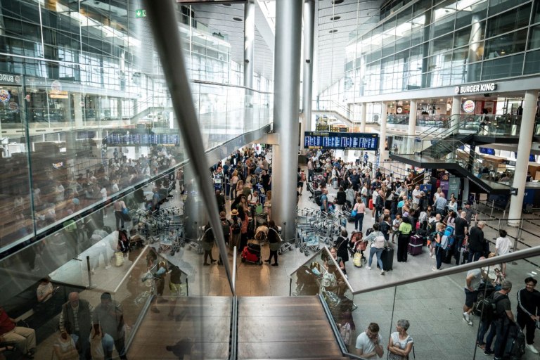 Δανία: Έκλεισε το αεροδρόμιο της Κοπεγχάγης  Drones στον εναέριο χώρο