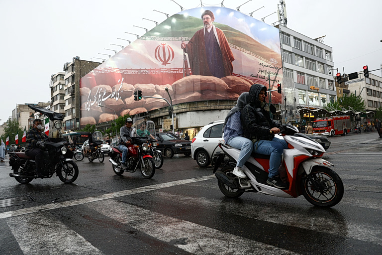 Μοτζτάμπα Χαμενεΐ: Είναι σοβαρά τραυματισμένος  Ο Πεζεσκιάν, στην επίλεκτη ομάδα που τον φροντίζει