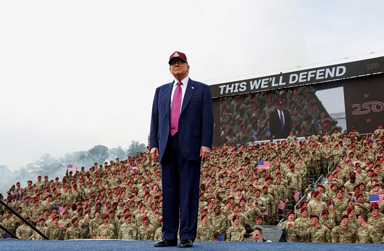 Ο Τραμπ σκέφτεται να