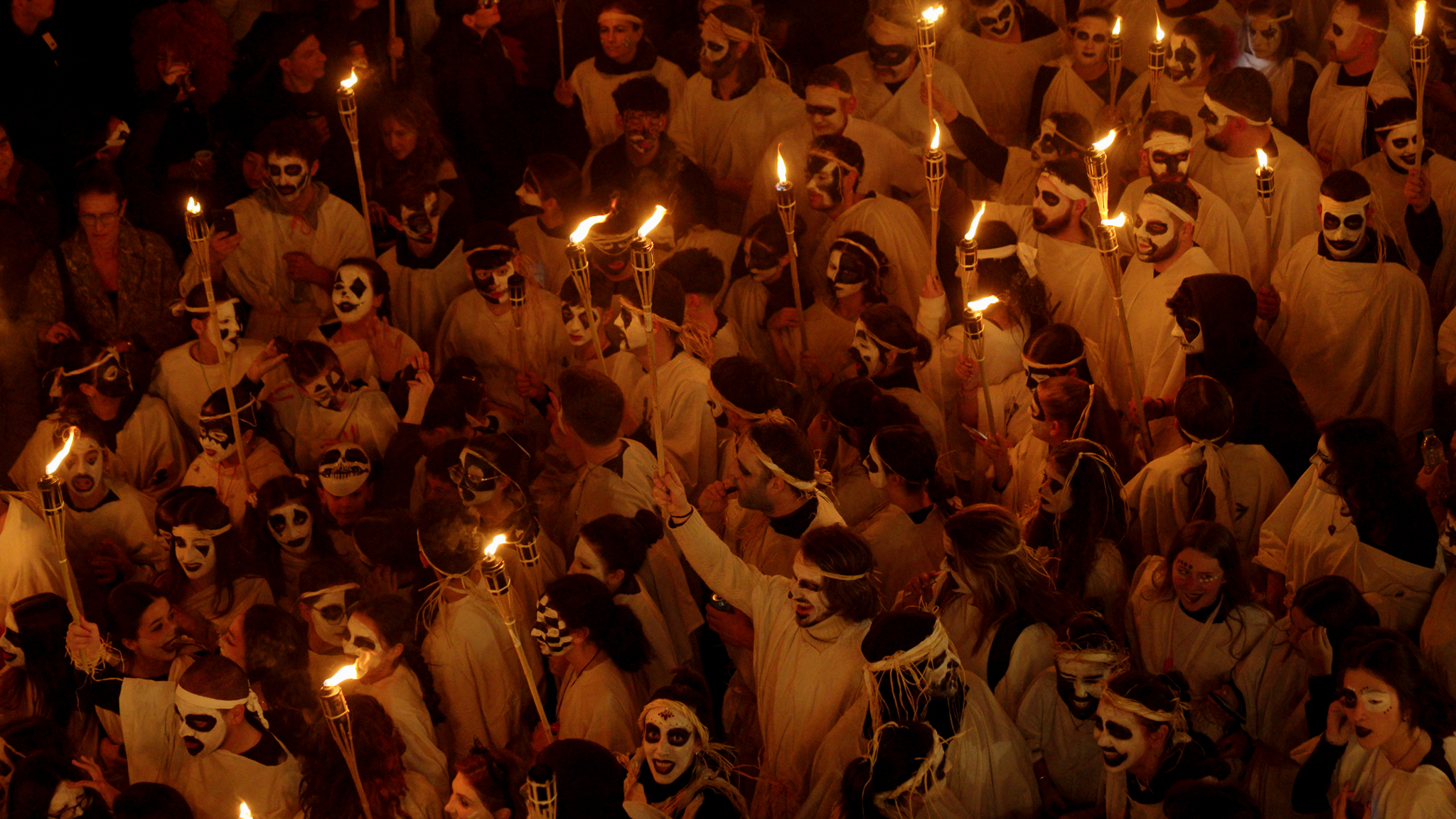 Passing the Torch: Τρεις φίλοι από