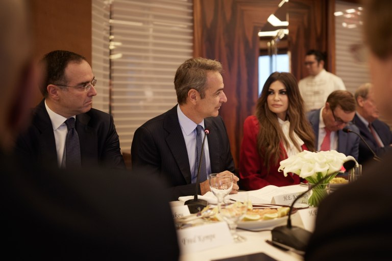 Συνάντηση γνωριμίας Κυριάκου Μητσοτάκη  Κίμπερλι Γκίλφοϊλ στη Νέα Υόρκη