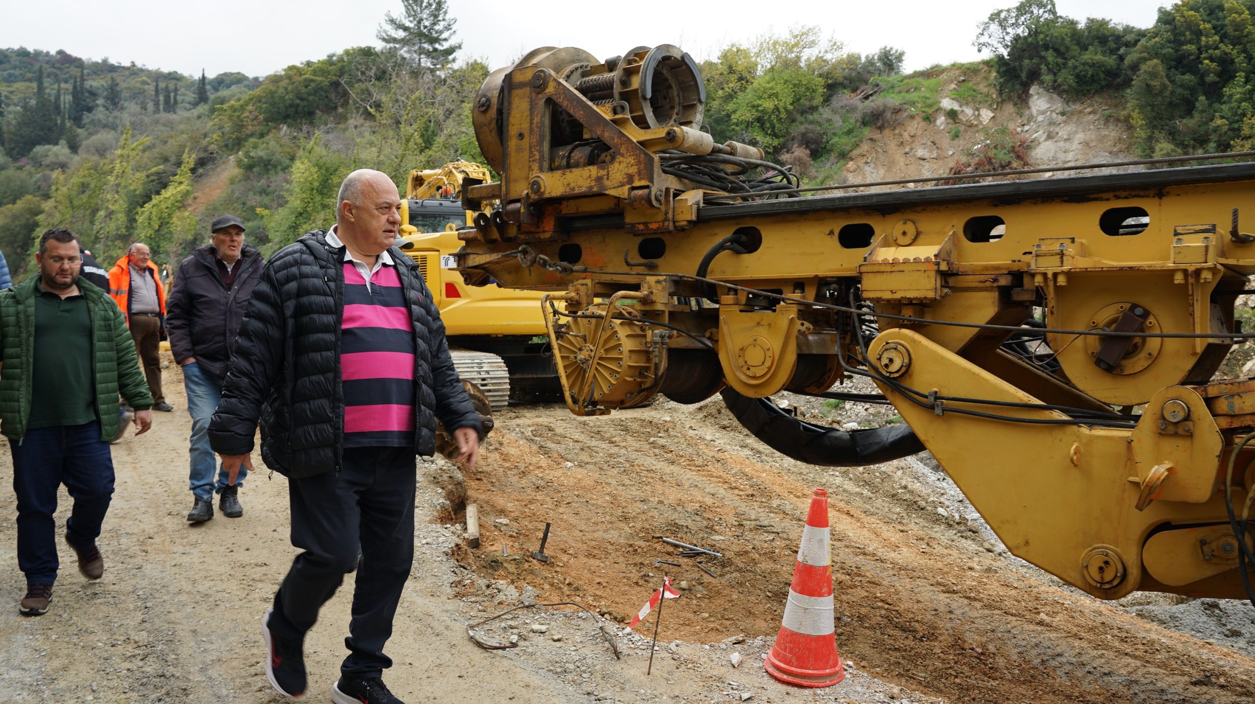 Απάντηση Μπέου σε καταγγελίες Παπαπέτρου για το έργο στην Άλλη Μεριά