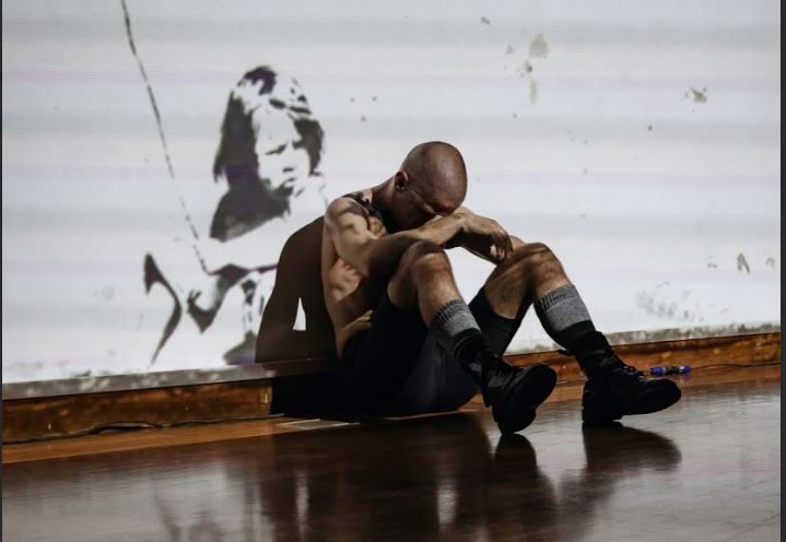 Για οκτώ μόνο παραστάσεις η