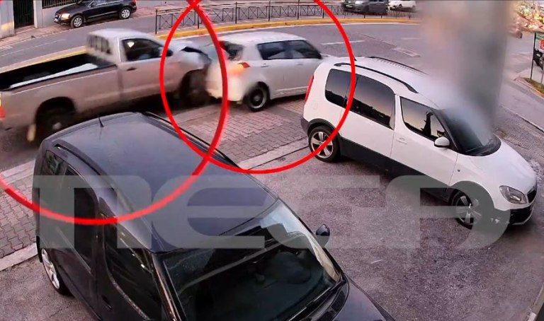 Παλλήνη: Βίντεο ντοκουμέντο  Το τροχαίο που προκάλεσε μεθυσμένος οδηγός με τα ανήλικα παιδιά του στο αυτοκίνητο