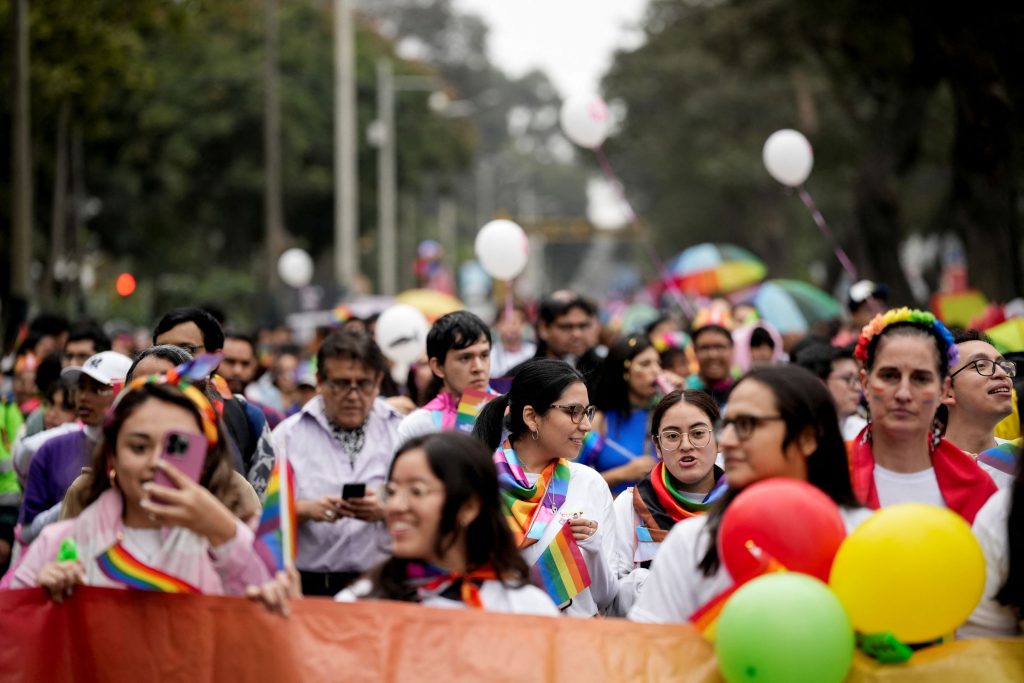 Σλοβακία: Το κοινοβούλιο ενέκρινε συνταγματική αναθεώρηση που περιορίζει τα δικαιώματα των ΛΟΑΤΚΙ+