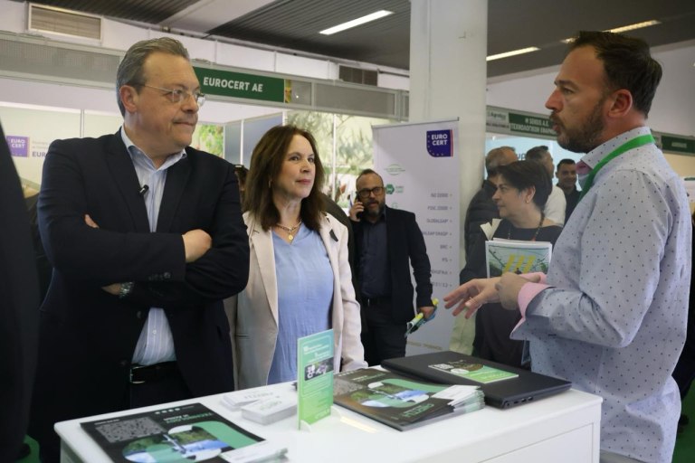 Φάμελλος: O Μητσοτάκης βάζει ταφόπλακα στην ελληνική αγροτική παραγωγή  Η κυβέρνηση εξαπάτησε τους αγρότες