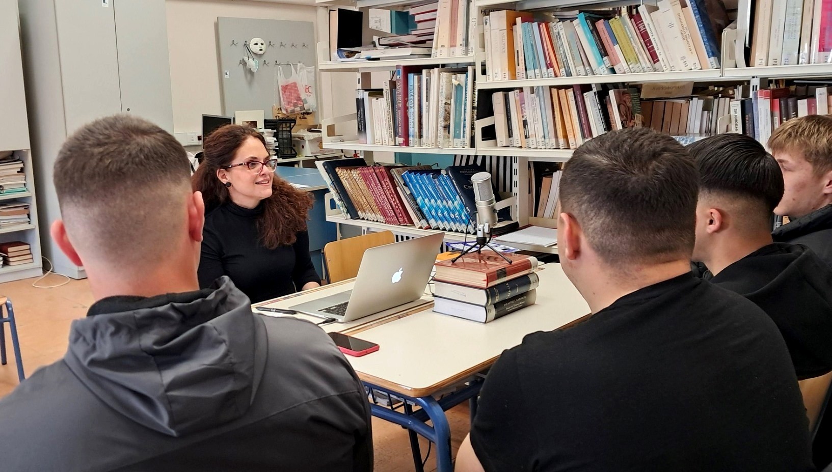 ΕΠΑΛ Τυρνάβου: Οι νέοι μιλούν για την παραβατικότητα και τη φυλακή