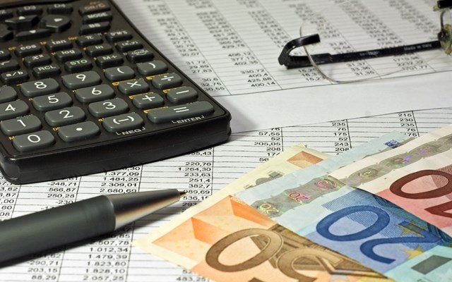 Πόσο θα αυξηθούν μισθοί και συντάξεις το 2026  Τι προβλέπει το προσχέδιο του προϋπολογισμού