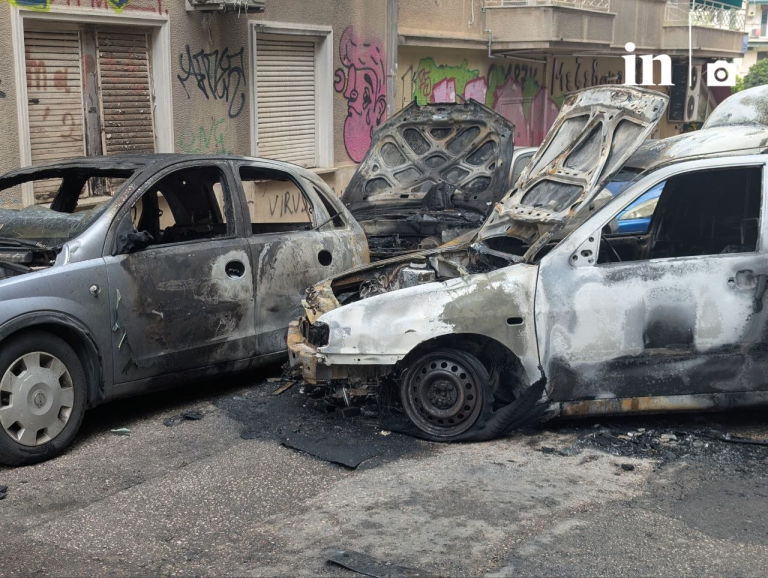 Κυψέλη: Μεγάλη αναστάτωση από φωτιά που ξέσπασε σε σταθμευμένο βαν