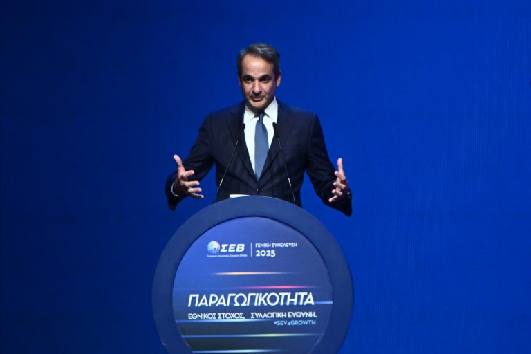 Μητσοτάκης στον ΣΕΒ: Χωρίς μέτρα για το ρεύμα, με δίλημμα για πολιτική σταθερότητα ή δημαγωγία