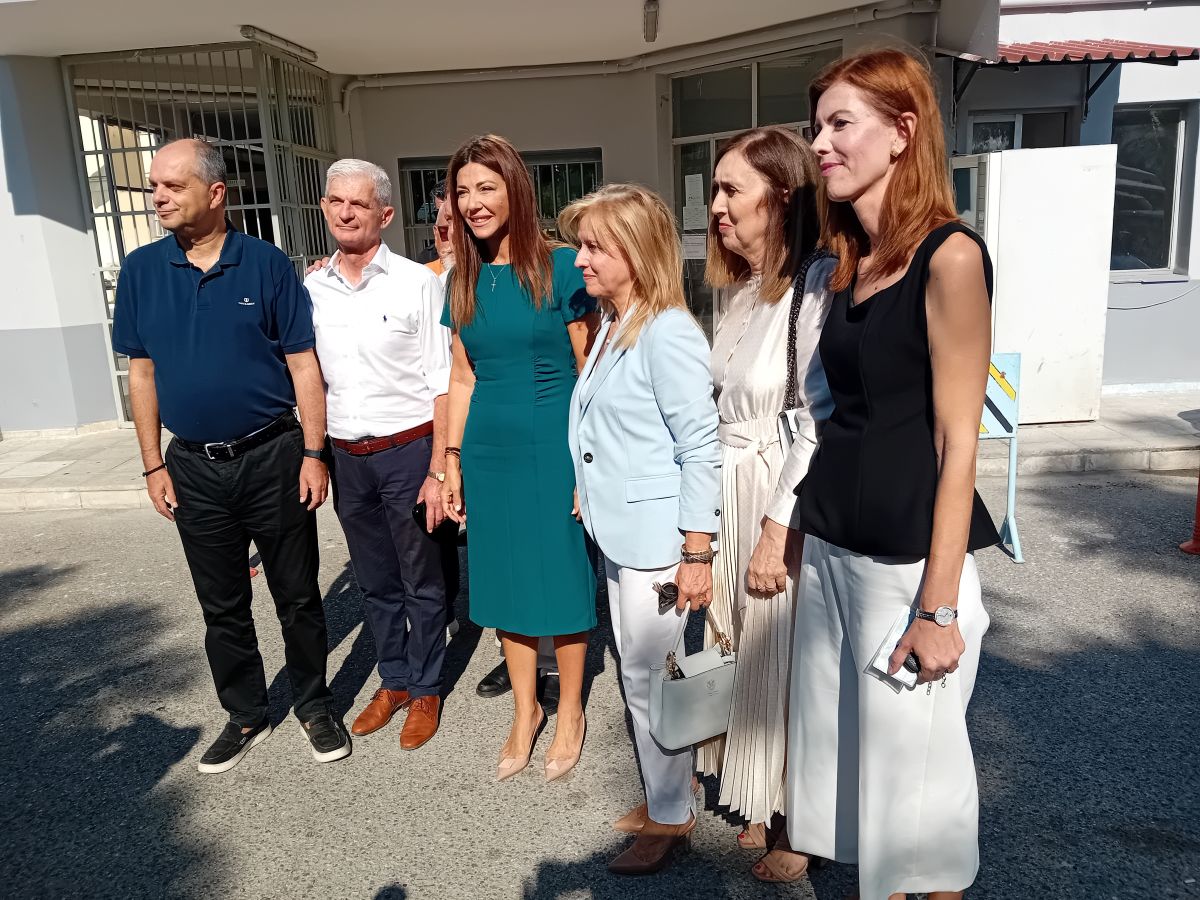 Λάρισα: Παρουσία της υπουργού Παιδείας Σ. Ζαχαράκη ο αγιασμός στο πρώτο ΕΠΑΛ σε σωφρονιστικό κατάστημα