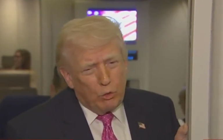 Αλλαγή καθεστώτος στο Ιράν που μας έδωσε από σεβασμό 20 τάνκερ με πετρέλαιο, δηλώνει ο Τραμπ