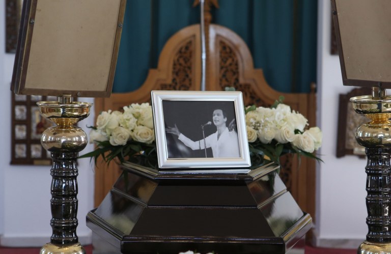 Γιώργος Μαρίνος: Συγκίνηση στο τελευταίο αντίο για τον απόλυτο σόουμαν