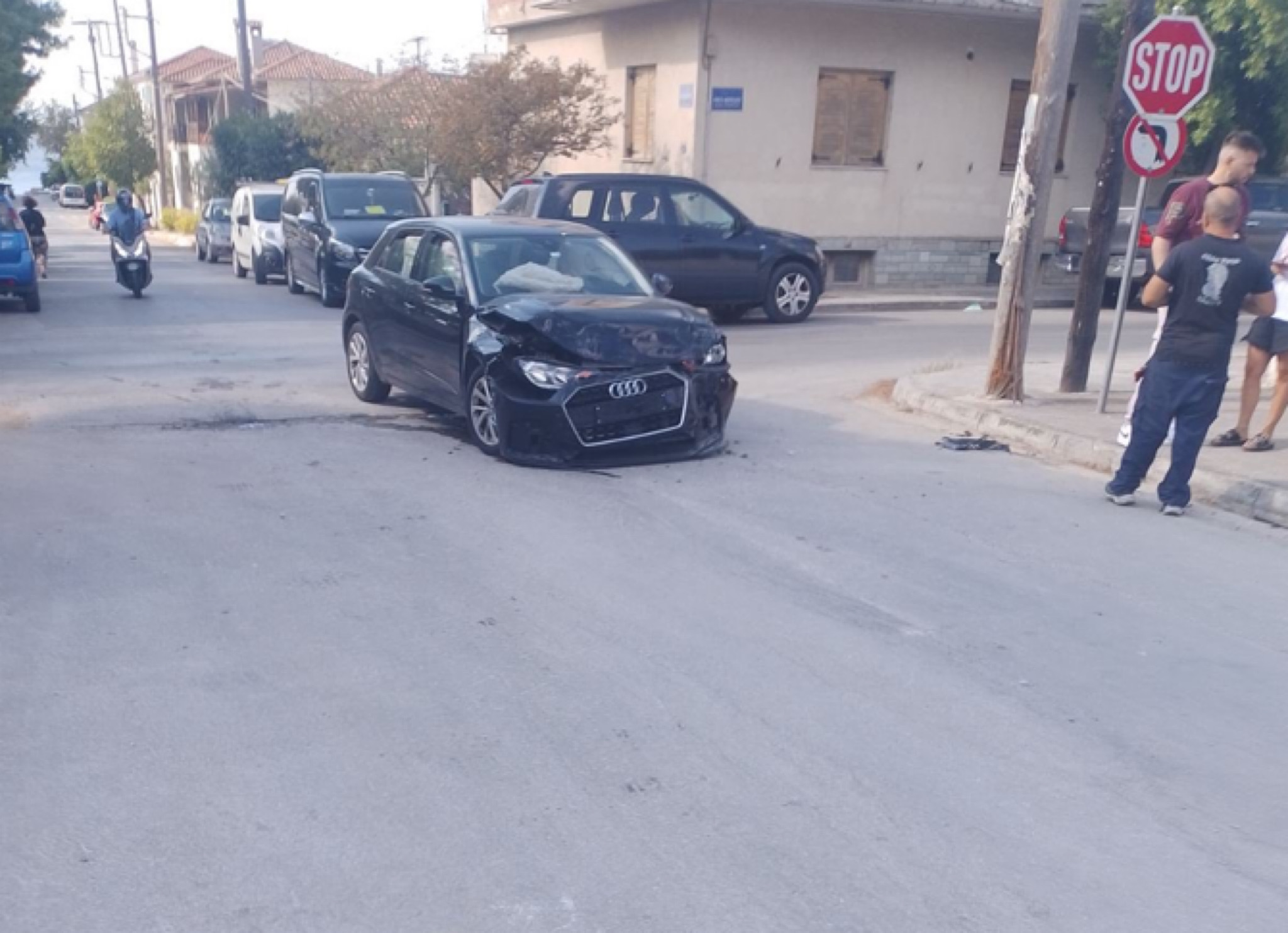 Τροχαίο στην Αγριά Βόλου με δύο οδηγούς τραυματισμένους ελαφρά